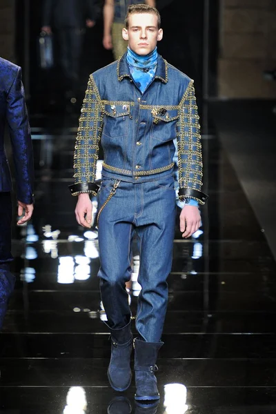 Look 4